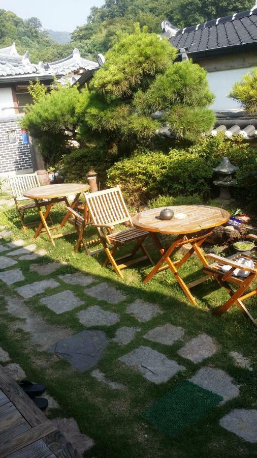 Yeonwoodang Guesthouse จอนจู ภายนอก รูปภาพ